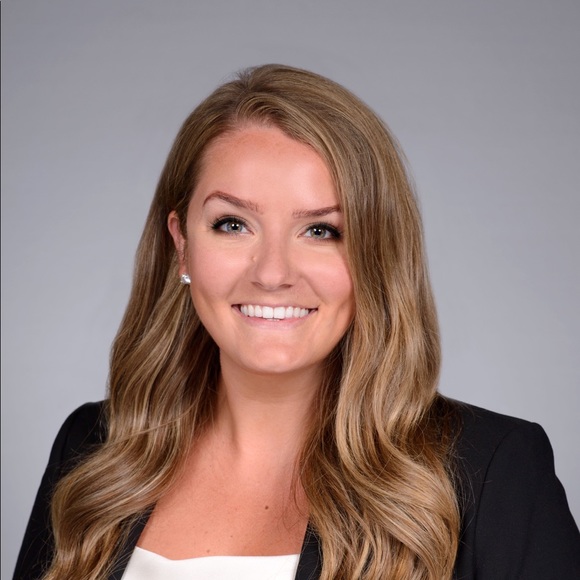 Meet your Posher, Alexandra - Picture 1 of 1